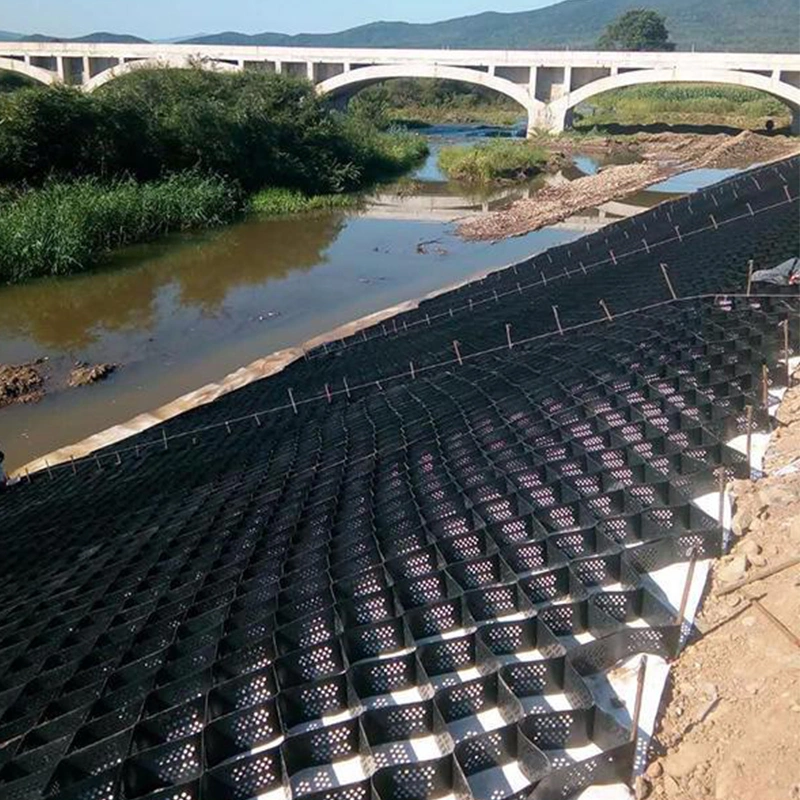 Toprak Güçlendirme Yolu Tepe Eğimi İçin Korozyon Önleyici 50mm Hdpe Geocell 1