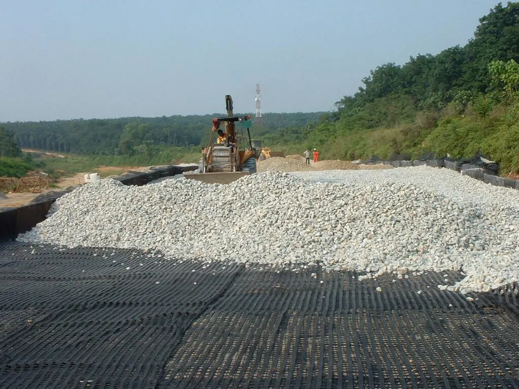 Asfalt Güçlendirme Yürüme Yolları için Yüksek Tensile Gücü Cam Elyaf Geogrid 5