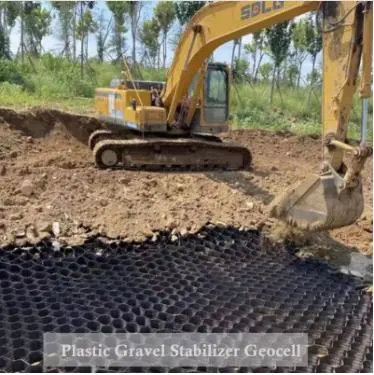 HDPE siyah delikli dokulu yamaç sabit geocelleri inşaat mühendisliği için geocell 2