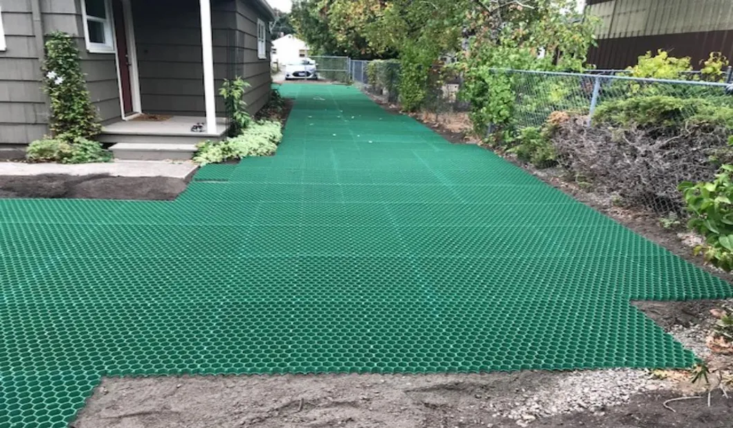 HDPE Plastik Çim Stabilizatör Ağı Park Alanı Dış Çatı Bahçe Permeable Pavers Bağlantılı 9