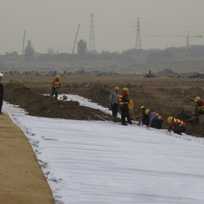 Yüksek Güçlü Jeosentetik Malzeme Otoyol Asfalt Yol İnşaatı PP PET Fiber Non Woven Geotextile Fiyat