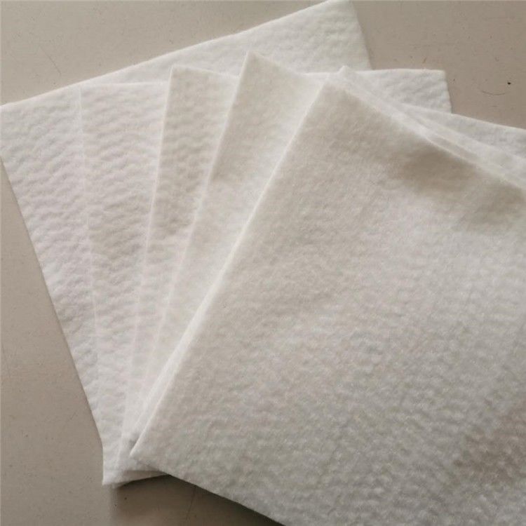 Jeotekstil Jeotekstil Jeofabrik UV Direnci Polyester Kısa / Staple İğne Çakılmış Dokunmamış Jeotekstil