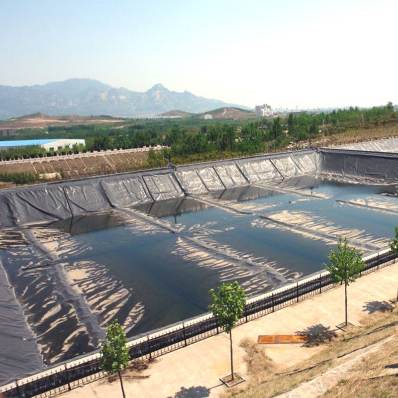 % 100 bakire malzeme ASTM Standard GM13 HDPE Geomembrane Liner 0.3mm 0.5mm 1.0mm 1.5mm 2.0mm Çöplük / Karides Havuzu için