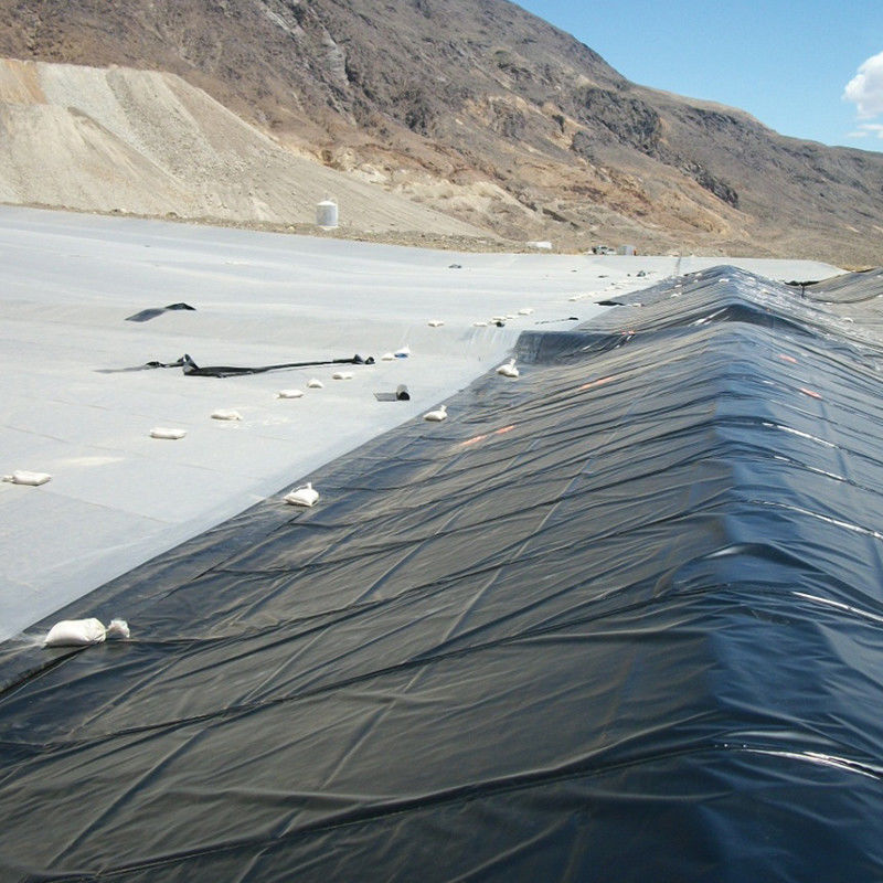 % 100 bakire malzeme ASTM Standard GM13 HDPE Geomembrane Liner 0.3mm 0.5mm 1.0mm 1.5mm 2.0mm Çöplük / Karides Havuzu için