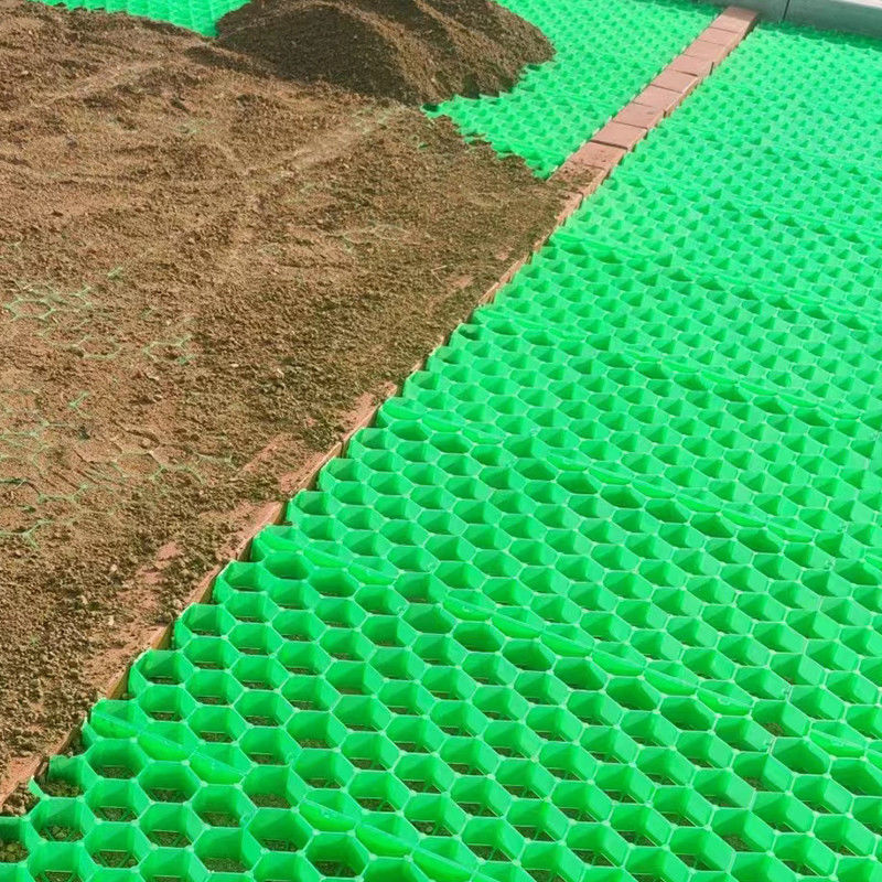 HDPE Plastik Gözenekli Çim ızgarası Çaplaklar Park yeri zemini için döşeme ızgarası
