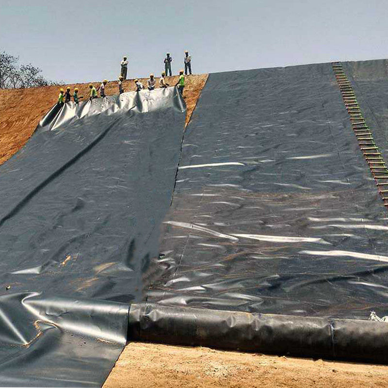 0.75mm 1mm Sızıntıya Karşı Sıvışmaz Düz HDPE Geomembrane Havuz Liner Tail Çömeleri