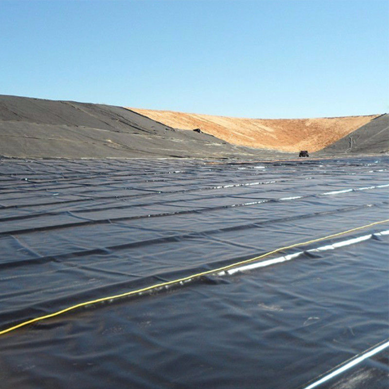 0.75mm 1mm Sızıntıya Karşı Sıvışmaz Düz HDPE Geomembrane Havuz Liner Tail Çömeleri
