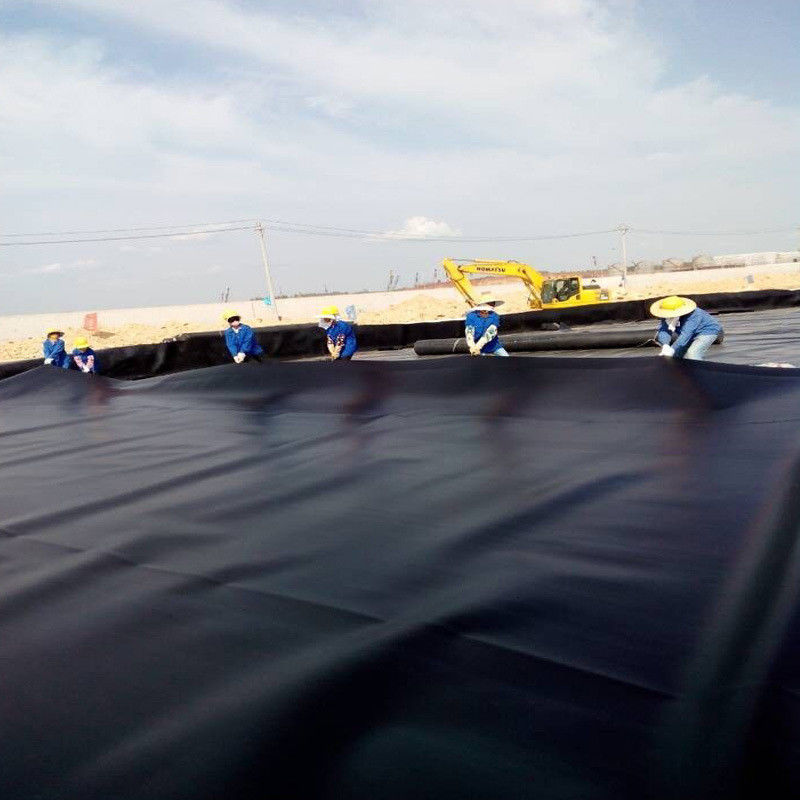 Dayanıklı Siyah HDPE Geomembran Havuz Liner 0.5mm ∼2.0mm Dairesel Balık Tankları, Akvakültür Havuzları, Su Depolama Havuzları ve Baraj Su yalıtım uygulamaları için