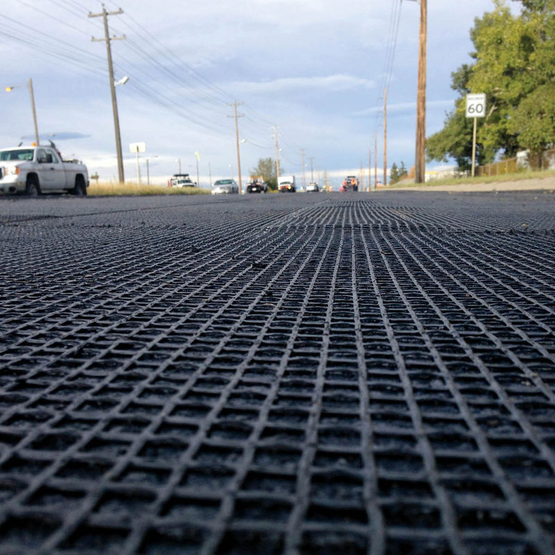 Toprağı güçlendirmek için Biaxial Plastik Geogrid, Yüksek Tensile Gücü PP/PET Geogrid,Balck 30kN/m, Yol Bazı Stabilizasyon Ağı