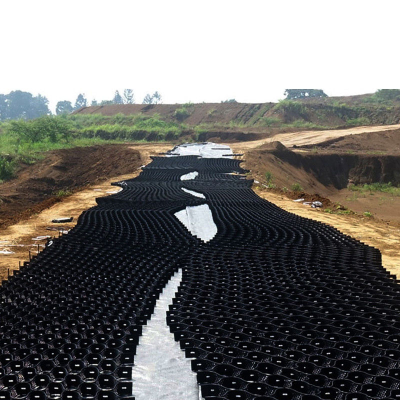 Yer Ağı Polietilen Bal Çubuğu Geocell Plastik HDPE Permeable Çim Patlayıcılar Çakıl Ağı HDPE Geocell Araç Yolu İçin
