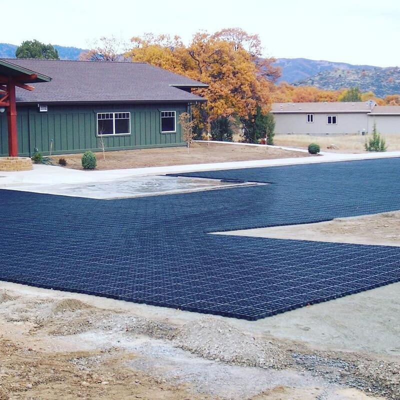 HDPE Plastik Çim ızgarası Çim kaldırımları Otopark yerleri Eğim Erozyon Kontrolü Toprak istikrarı Çakıl kaldırımları ve peyzajlama Plastik çim ızgarası