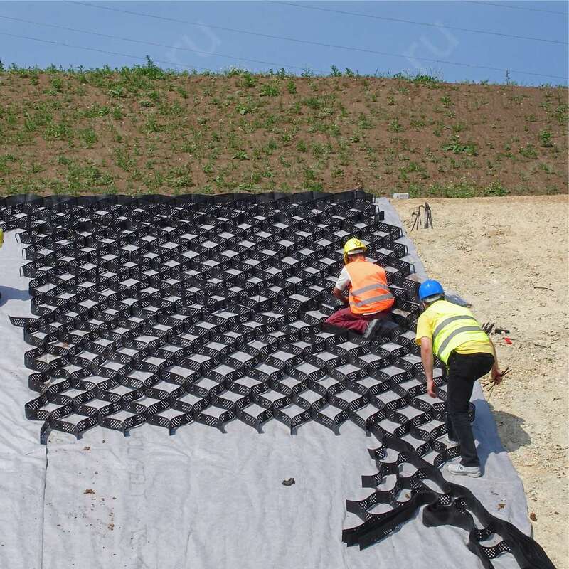 HDPE Geocell Plastik Giriş Yolları Çakıl HDPE Geocell Toprak Kontrolü Yollar için Yol Güçlendirme Eğim Koruma Erozyon Kontrol Çakıl Otoyol